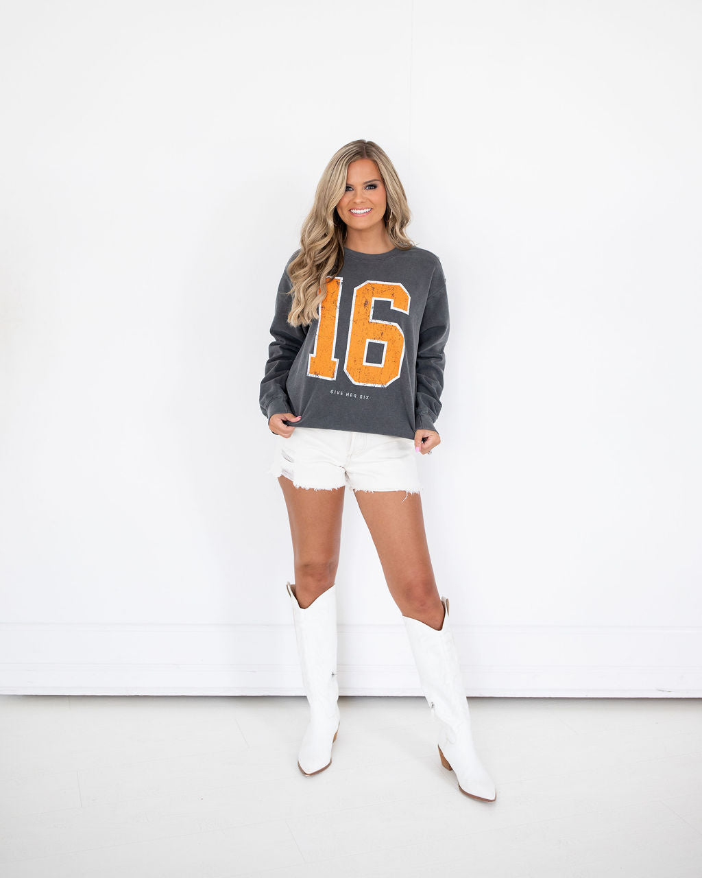 16 Sweatshirt