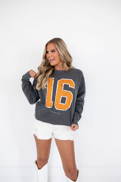 16 Sweatshirt